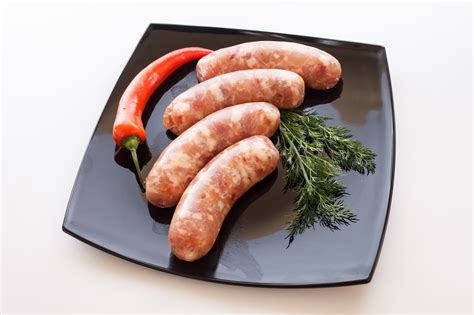  Xinzhou-Bratwurst: Ein knuspriges Geschmackserlebnis mit pikant-würziger Note!