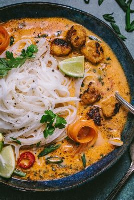  Khao Soi: Ein cremiges Curry mit knusprigen Nudeln - ein Geschmackserlebnis der Extraklasse!